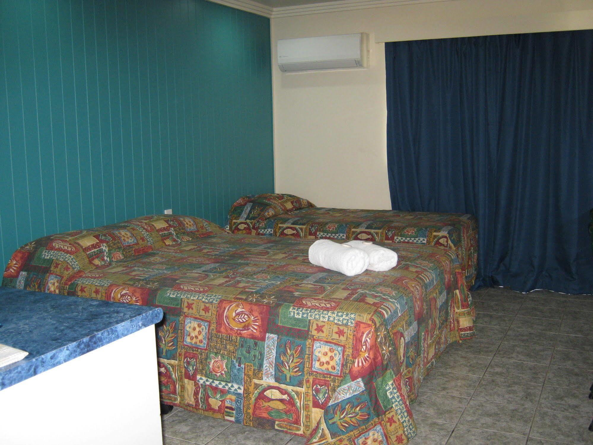 Emu Park Motel Eksteriør bilde